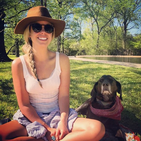 Meet your Posher, Sarah - Picture 1 of 1